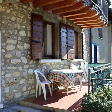 Pietre Antiche 1 Apartament Gargnano