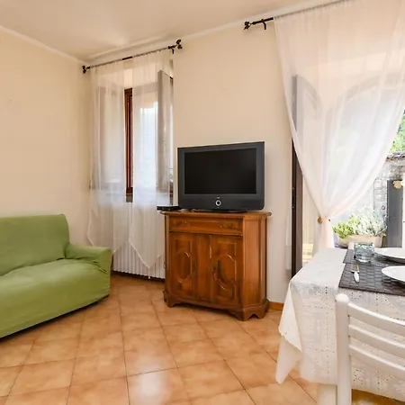 Apartament Pietre Antiche 1 *